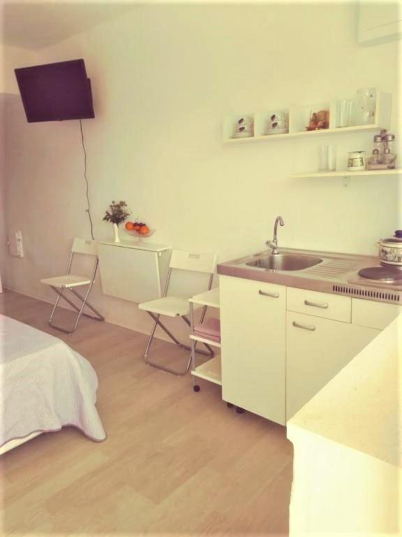 Studio Apartman Anita Apartment สตอน ภายนอก รูปภาพ
